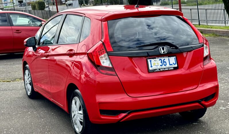 
2019 HONDA JAZZ GF MY20 VTI FWD HATCHBACK 4 Cyl 1.5L full									