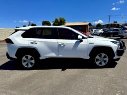 
2020 TOYOTA RAV4 AXAH52R GX FWD WAGON WHITE 4 CYL 2.5L Hybrid full									