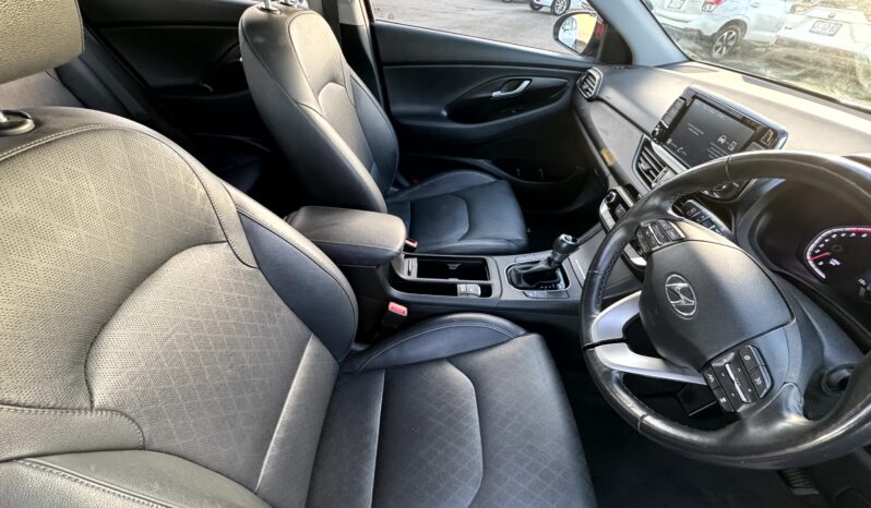 
2020 HYUNDAI I30 PD.V4 MY21 ACTIVE FWD HATCHBACK 4 Cyl 2 L full									
