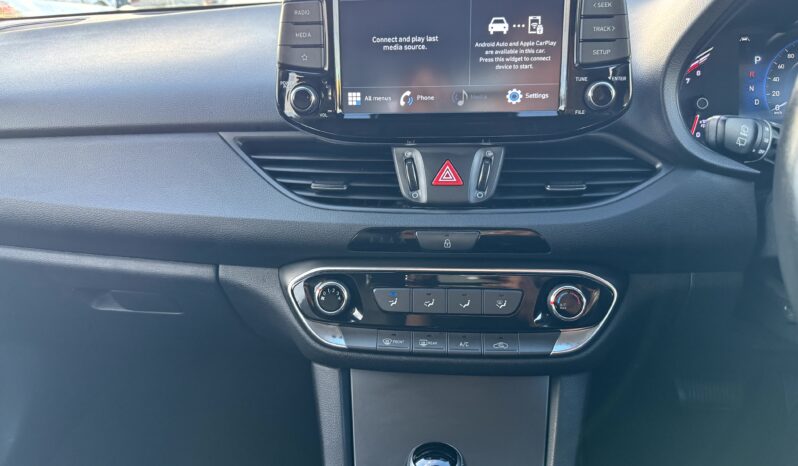 
2020 HYUNDAI I30 PD.V4 MY21 ACTIVE FWD HATCHBACK 4 Cyl 2 L full									