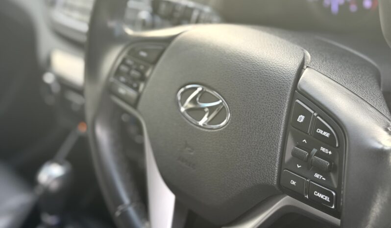 
2017 HYUNDAI TUCSON ACTIVE X (SUNROOF) WAGON FWD 4 Cyl 2 L full									