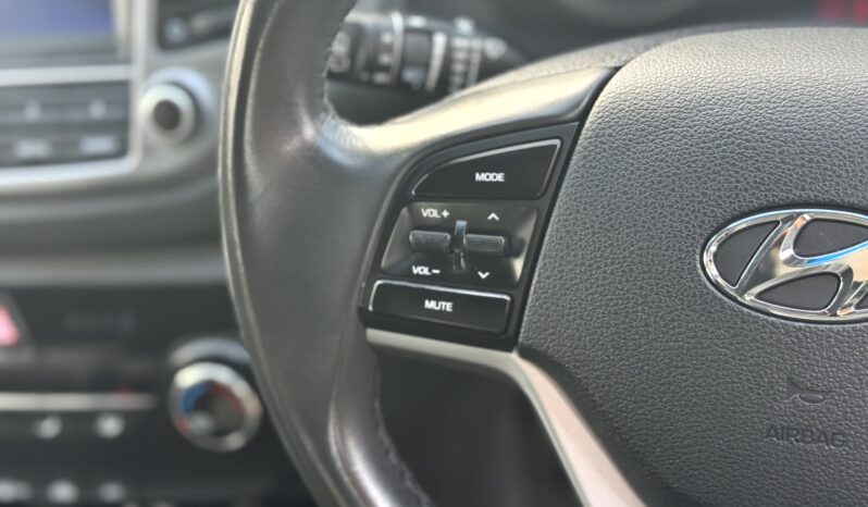 
2017 HYUNDAI TUCSON ACTIVE X (SUNROOF) WAGON FWD 4 Cyl 2 L full									