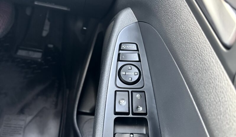 
2017 HYUNDAI TUCSON ACTIVE X (SUNROOF) WAGON FWD 4 Cyl 2 L full									
