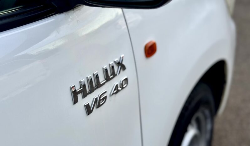 
2014 TOYOTA HILUX GGN15R MY14 SR DUAL CAB RWD UTILITY 6 Cyl 4 L full									