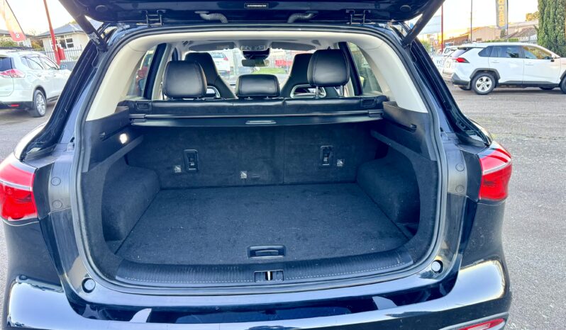 
2021 MG HS SAS23 MY21 ESSENCE X 4WD WAGON 4Cyl 2L full									