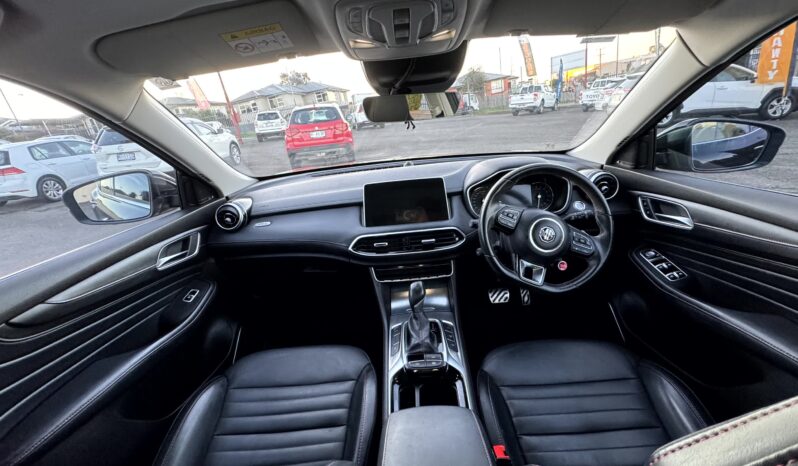 
2021 MG HS SAS23 MY21 ESSENCE X 4WD WAGON 4Cyl 2L full									