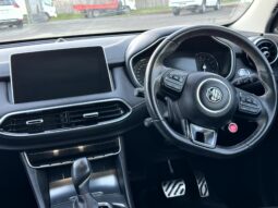 
2021 MG HS SAS23 MY21 ESSENCE X 4WD WAGON 4Cyl 2L full									