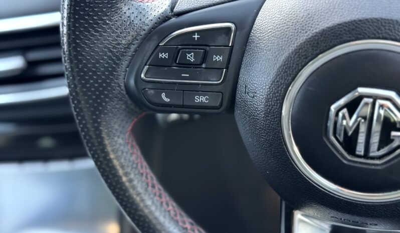 
2021 MG HS SAS23 MY21 ESSENCE X 4WD WAGON 4Cyl 2L full									