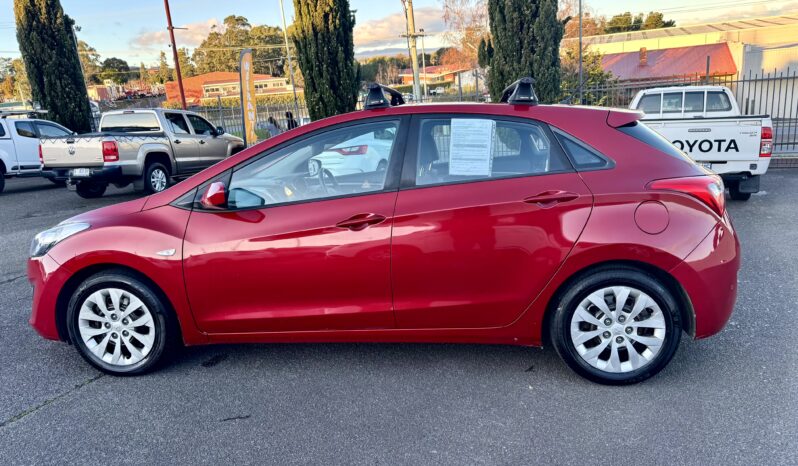 
2016 Hyundai i30 ACTIVE GD4 SERIES 2 Hatchback 4Cyl 1.8 L full									