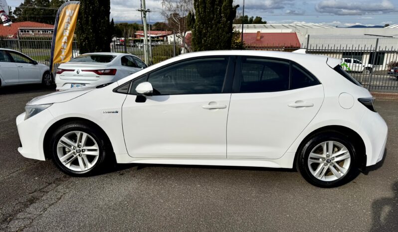 
2020 Toyota COROLLA ASCENT SPORT HYBRID ZWE211R Hatchback 4Cyl 1.8 L full									
