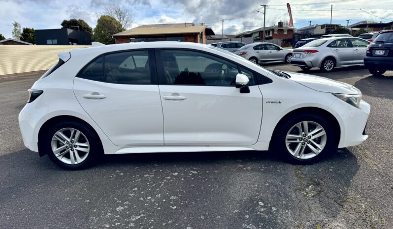
2020 Toyota COROLLA ASCENT SPORT HYBRID ZWE211R Hatchback 4Cyl 1.8 L full									