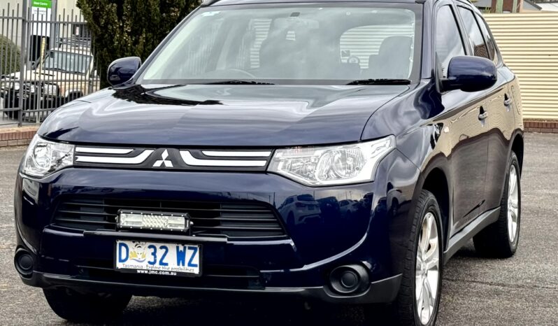 
2013 Mitsubishi OUTLANDER ES (4×4) ZJ MY14 4Cyl 2.4L full									