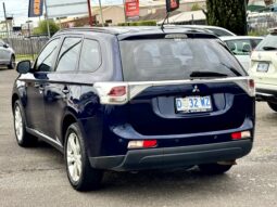 
2013 Mitsubishi OUTLANDER ES (4×4) ZJ MY14 4Cyl 2.4L full									
