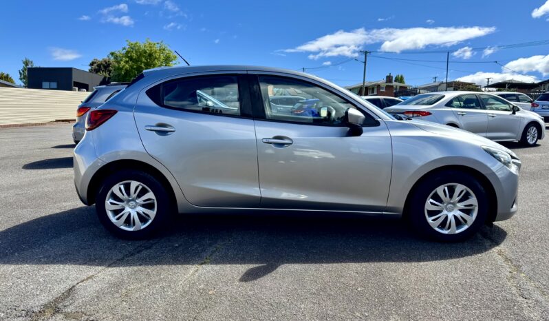 
2019 MAZDA2 NEO Hatchback 4Cyl 1.5L full									
