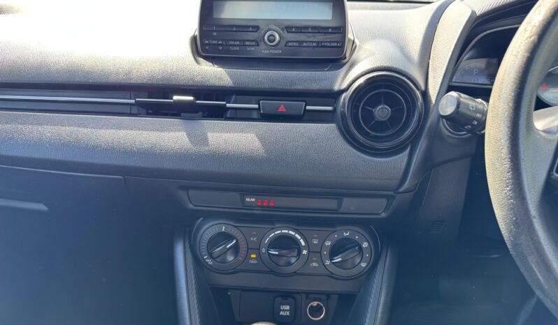 
2019 MAZDA2 NEO Hatchback 4Cyl 1.5L full									