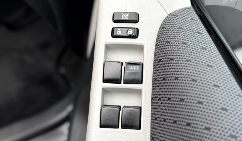 
2010 Toyota YARIS YR NCP90R 10 UPGRADE Hatchback 4Cyl 1.3L full									