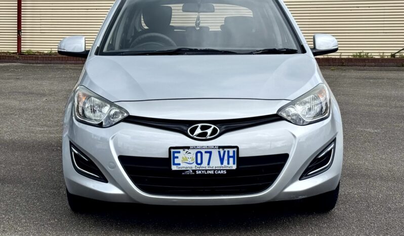 
2013 HYUNDAI i20 ACTIVE PB MY12.5 Hatchback 4Cyl 1.4L full									