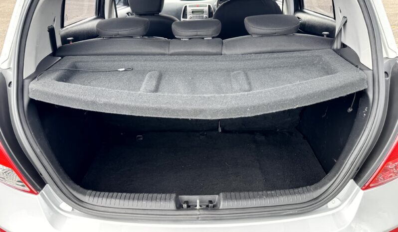 
2013 HYUNDAI i20 ACTIVE PB MY12.5 Hatchback 4Cyl 1.4L full									