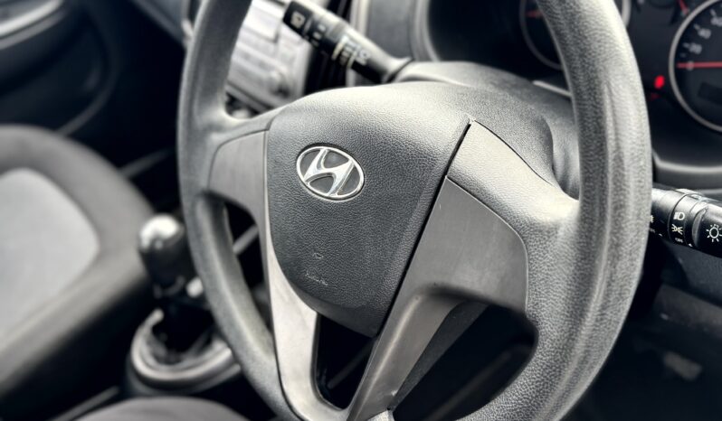 
2013 HYUNDAI i20 ACTIVE PB MY12.5 Hatchback 4Cyl 1.4L full									