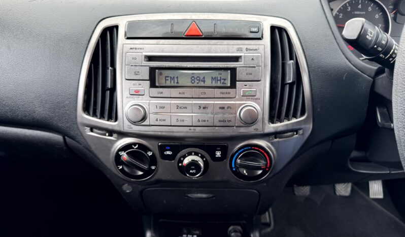 
2013 HYUNDAI i20 ACTIVE PB MY12.5 Hatchback 4Cyl 1.4L full									