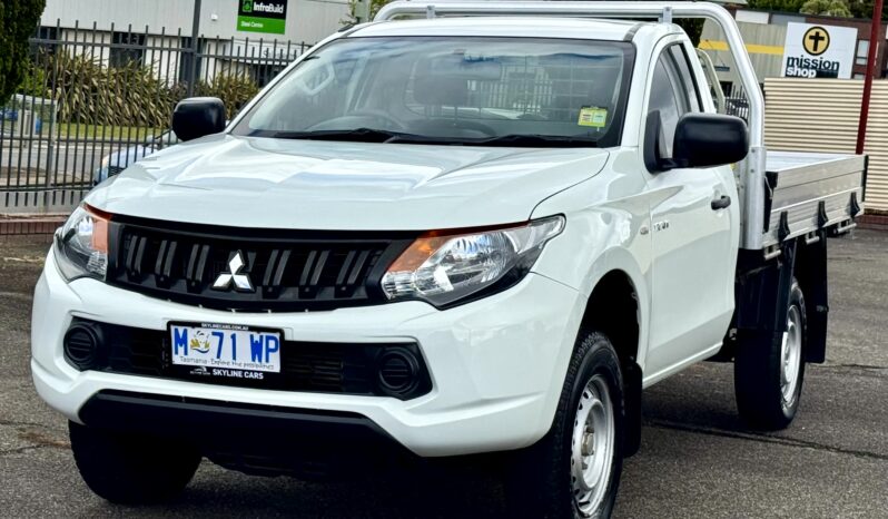 
2018 MITSUBISHI TRITON GLX MQ MY18 DIESEL TURBO C/CHAS 4Cyl 2.4L full									