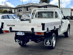 
2018 MITSUBISHI TRITON GLX MQ MY18 DIESEL TURBO C/CHAS 4Cyl 2.4L full									