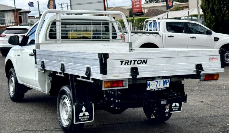 
2018 MITSUBISHI TRITON GLX MQ MY18 DIESEL TURBO C/CHAS 4Cyl 2.4L full									