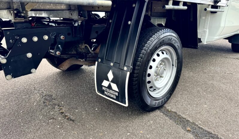 
2018 MITSUBISHI TRITON GLX MQ MY18 DIESEL TURBO C/CHAS 4Cyl 2.4L full									