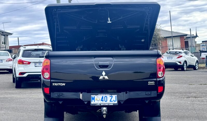 
2015 TRITON GLX (4×4) MN MY15 DIESEL TURBO DOUBLE CAB UTILITY 4CYL 2.5L full									