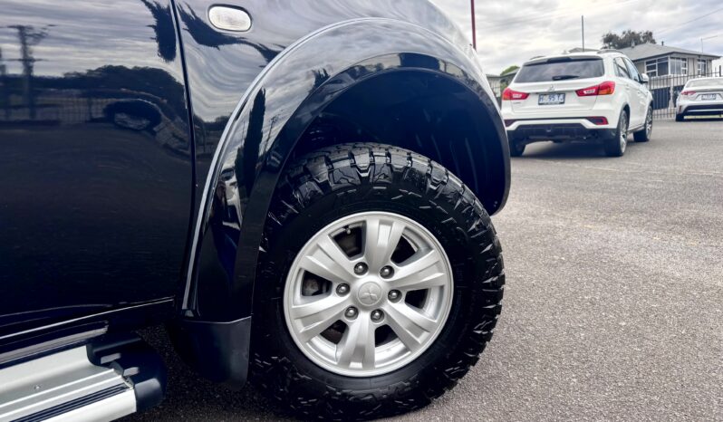 
2015 TRITON GLX (4×4) MN MY15 DIESEL TURBO DOUBLE CAB UTILITY 4CYL 2.5L full									