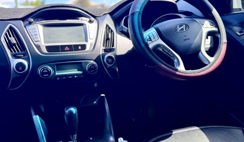 
2012 Hyundai iX35 ELITE (AWD) LM MY11 WAGON DIESEL TURBO 4Cyl 2L full									