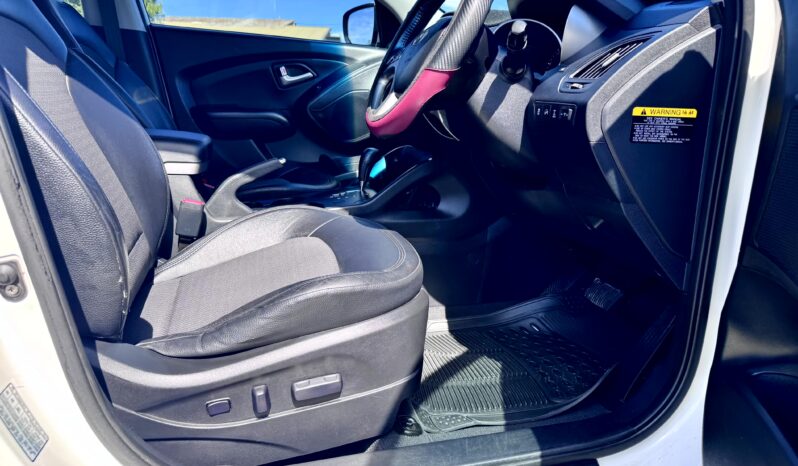 
2012 Hyundai iX35 ELITE (AWD) LM MY11 WAGON DIESEL TURBO 4Cyl 2L full									