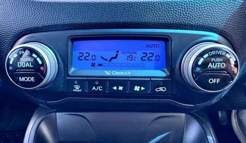 
2012 Hyundai iX35 ELITE (AWD) LM MY11 WAGON DIESEL TURBO 4Cyl 2L full									