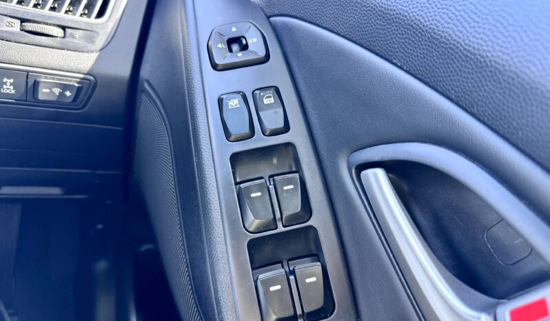 
2012 Hyundai iX35 ELITE (AWD) LM MY11 WAGON DIESEL TURBO 4Cyl 2L full									