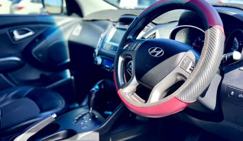 
2012 Hyundai iX35 ELITE (AWD) LM MY11 WAGON DIESEL TURBO 4Cyl 2L full									