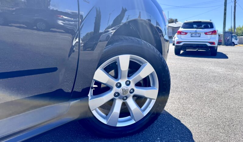 
2012 OUTLANDER LS ZH MY12 4WD Wagon 4Cyl 2.4L full									