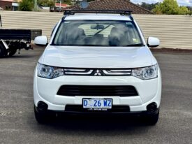 2013 OUTLANDER ES (4×4) ZJ Wagon 4Cyl 2.4L