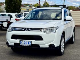 2013 OUTLANDER ES (4×4) ZJ Wagon 4Cyl 2.4L