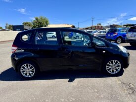 2010 Honda JAZZ GLi GE Hatchback 4Cyl 1.3L