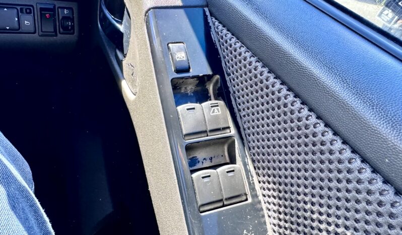 
2008 Nissan NAVARA ST-X (4×4) D40 DUAL CAB 4Cyl 2.5L DIESEL TURBO full									