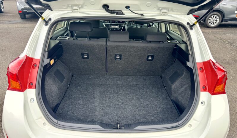 
								2014 Toyota COROLLA ASCENT ZRE182R Hatchback 4Cyl 1.8L full									