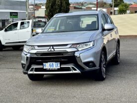 2018 Mitsubishi OUTLANDER ES 7 SEAT (AWD) ZL MY19 Wagon 4Cyl 2.4L